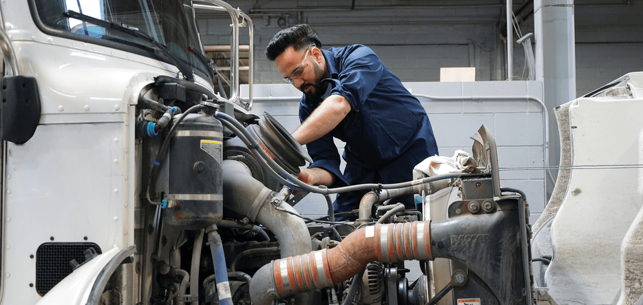 trailer AC repair shop in london